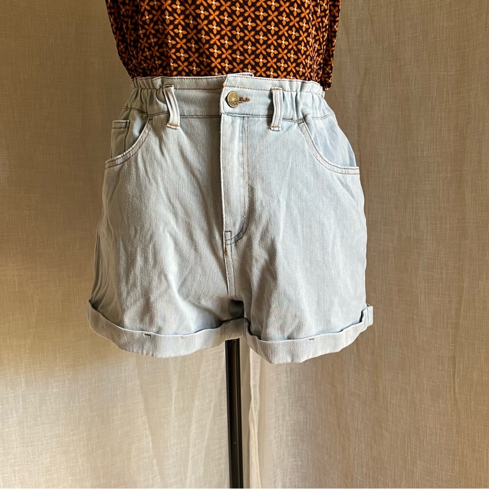 Stretchy Denim Shorts with a Cinched Waist.